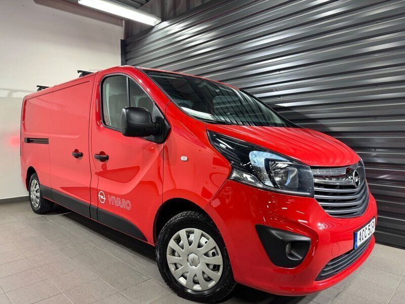 Röd Begagnad 2018 Opel Vivaro Van | 140 000 kr (Bra pris) - Bild 1/4