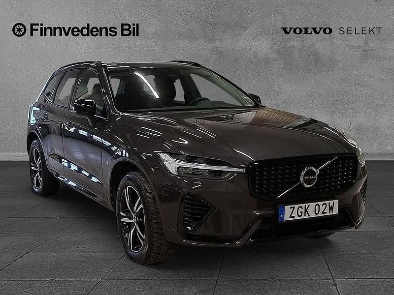 Begagnad Volvo XC60 Plus 462 HK (339 kW) 2022 Grå SUV