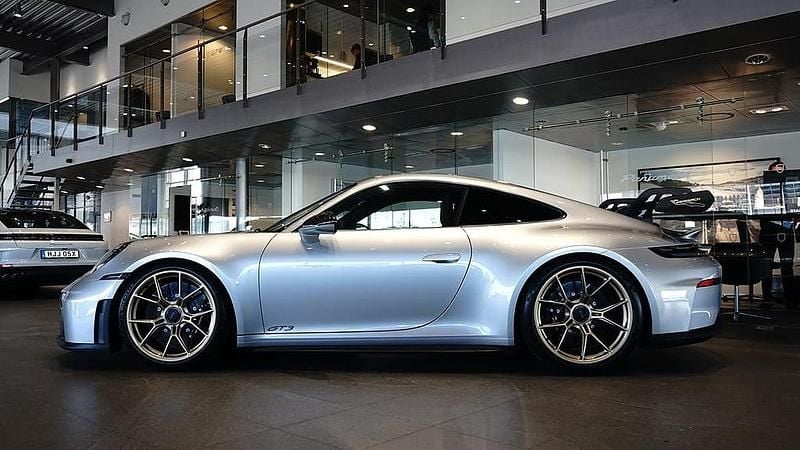 Begagnad Porsche 911 510 HK (375 kW) 2025 Silver