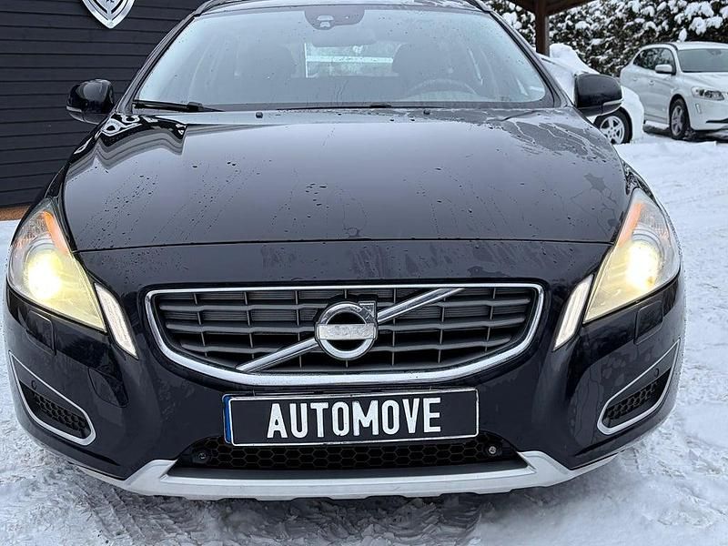 Begagnad Volvo V60 Momentum 116 HK (85 kW) 2012 Svart Kombi