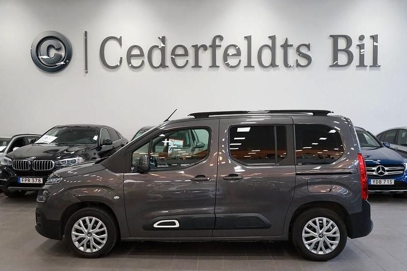 Grå Begagnad 2018 Citroën Berlingo Minibuss | 173 900 kr (Dyr) - Bild 1/4