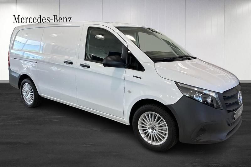 Begagnad Mercedes e-Vito 150 kW (204 HK) 2024 Vit Minibuss