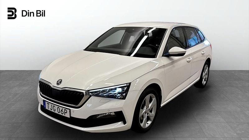 Vit Begagnad 2022 Skoda Scala Style Halvkombi | 224 900 kr (Marknadspris) - Bild 1/4