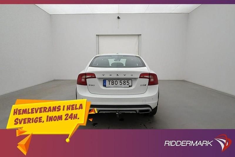 Begagnad Volvo S60 CC Momentum 150 HK (110 kW) 2017 Vit Sedan