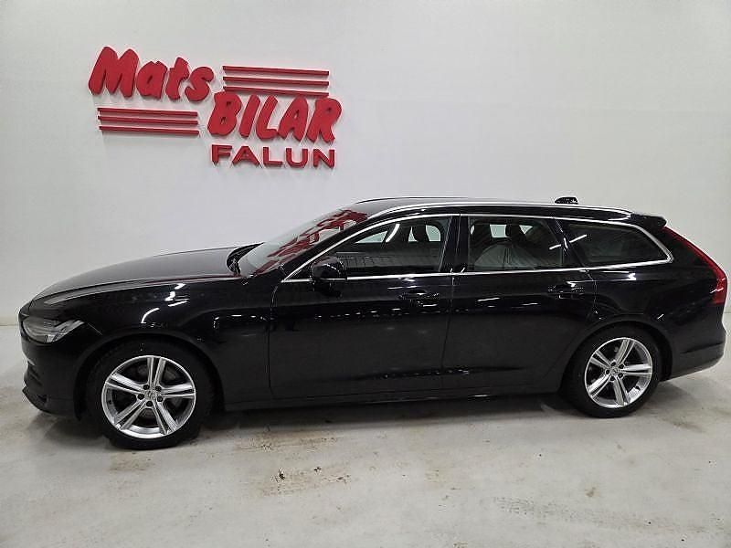 Svart Begagnad 2018 Volvo V90 Momentum Kombi | 249 900 kr (Dyr) - Bild 1/4
