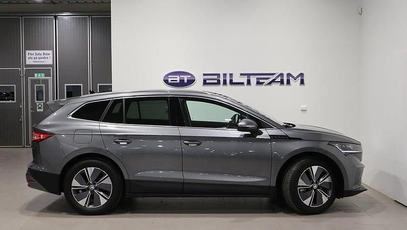 Begagnad Skoda Enyaq iV 150 kW (204 HK) 2022 Grå SUV