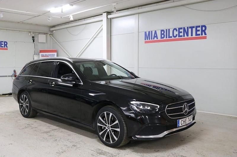 Svart Begagnad 2022 Mercedes E300 Kombi | 275 000 kr (Superpris) - Bild 1/3