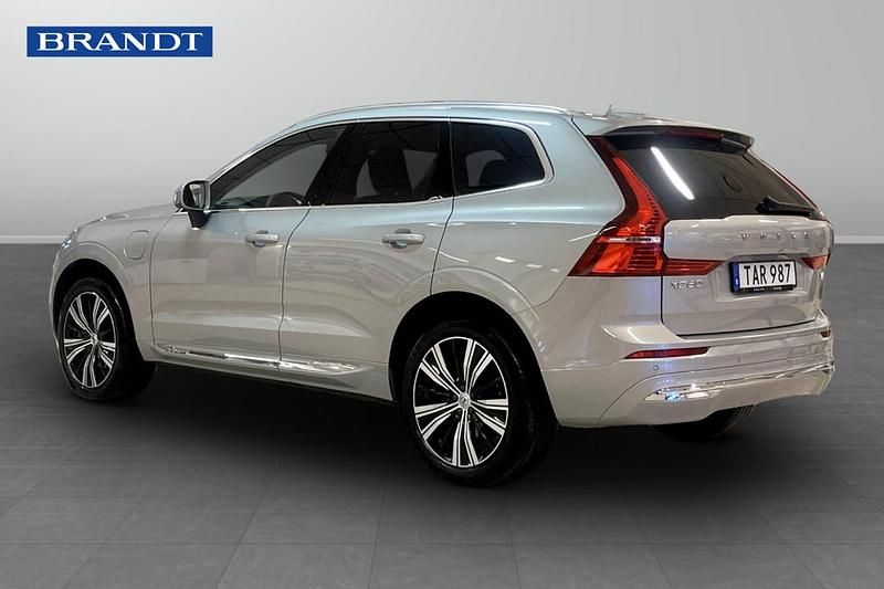Begagnad Volvo XC60 Plus 355 HK (261 kW) 2023 Silver SUV