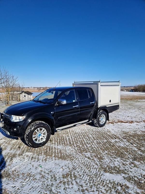 Begagnad Mitsubishi L200 178 HK (130 kW) 2015 Svart Pickup