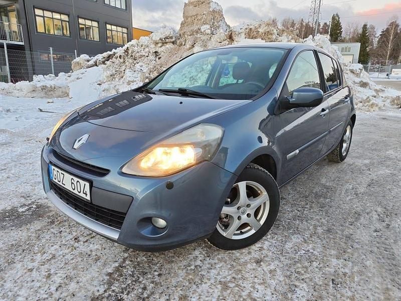 Begagnad Renault Clio IV 75 HK (55 kW) 2012 Blågrå