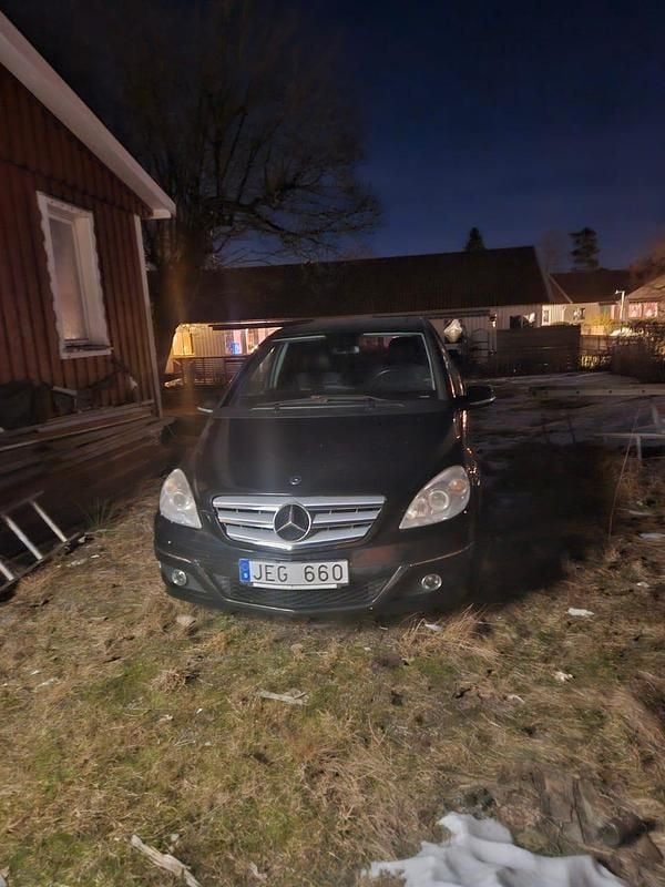 Begagnad 2009 Mercedes B170 Minibuss | 35 000 kr (Superpris) - Bild 1/1
