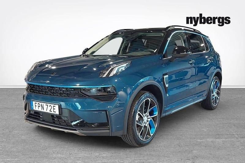 Blå Begagnad 2022 Lynk & Co 01 SUV | 295 000 kr (Marknadspris) - Bild 1/4