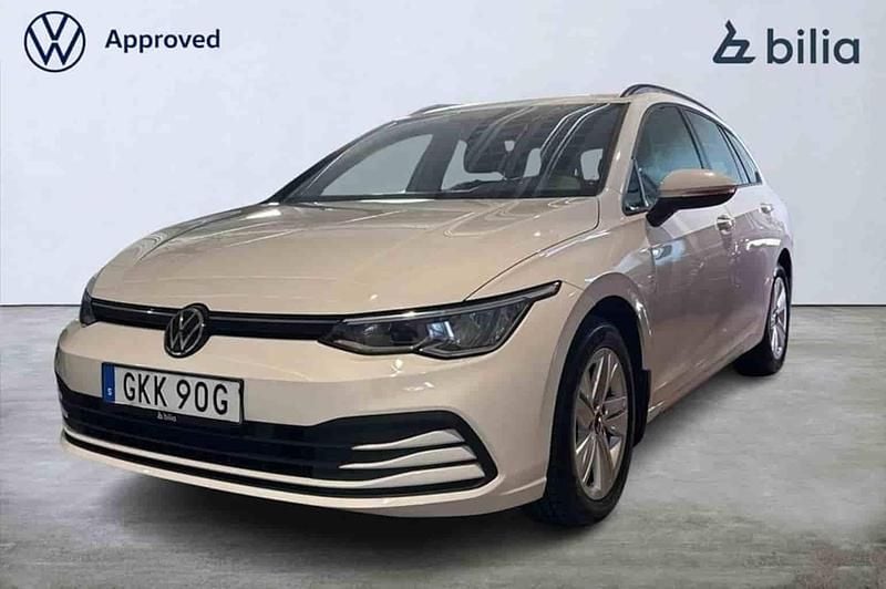 Vit Begagnad 2021 VW Golf VIII Kombi | 234 900 kr (Marknadspris) - Bild 1/1