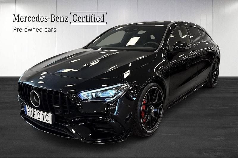 Svart Begagnad 2023 Mercedes CLA45 AMG AMG Kombi | 629 000 kr (Marknadspris) - Bild 1/4