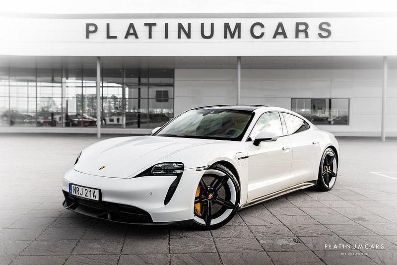 Vit Begagnad 2020 Porsche Taycan Turbo S Performance Package Sedan | 1 099 000 kr - Bild 1/4