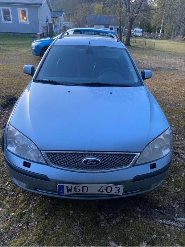 Blå Begagnad 2005 Ford Mondeo Kombi | 4 900 kr (Superpris) - Bild 1/3