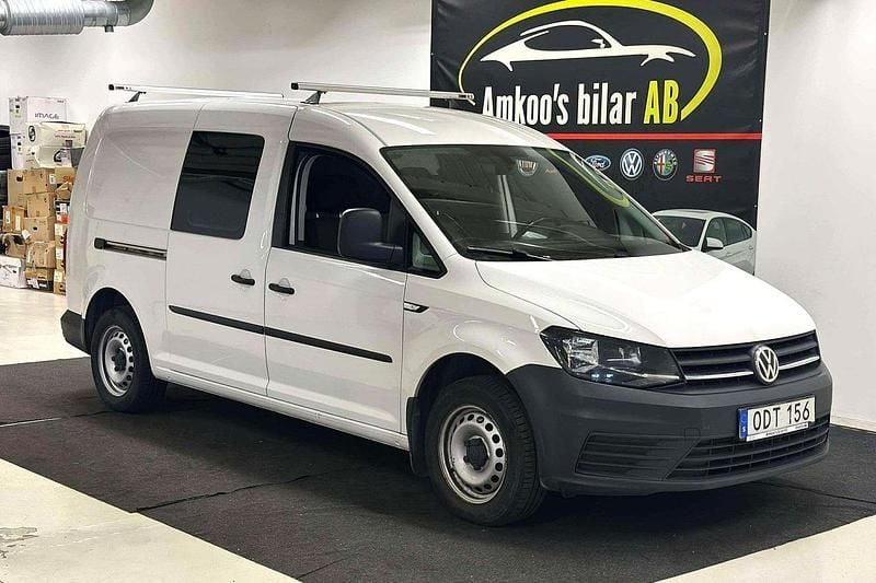 Vit Begagnad 2017 VW Caddy Maxi Minibuss | 129 900 kr (Marknadspris) - Bild 1/4