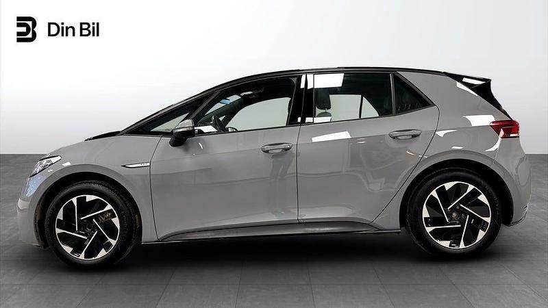 Begagnad VW ID.3 Pro Performance 150 kW (204 HK) 2022 Moonstone grey black Halvkombi