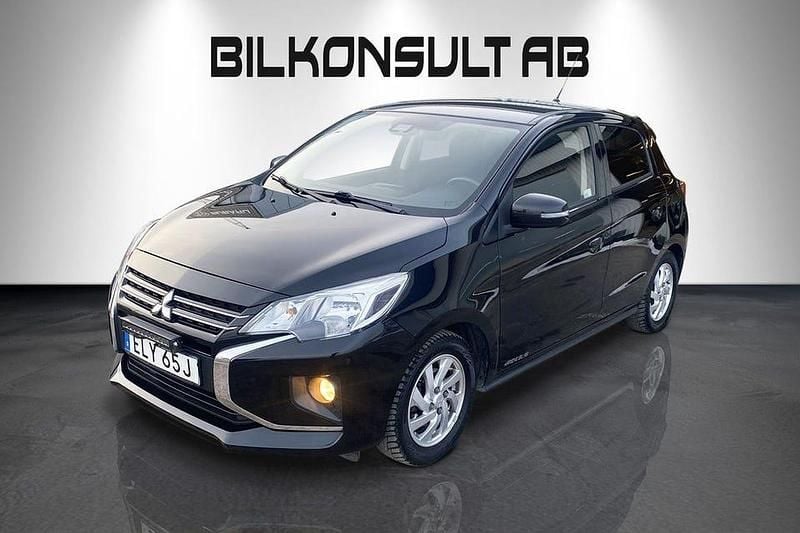 Begagnad Mitsubishi Space Star 80 HK (58 kW) 2020 Svart Halvkombi