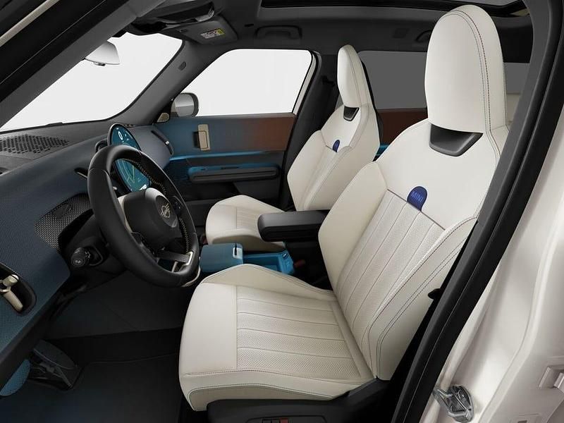 Begagnad Mini Countryman 230 kW (313 HK) 2000 Nanuq white SUV