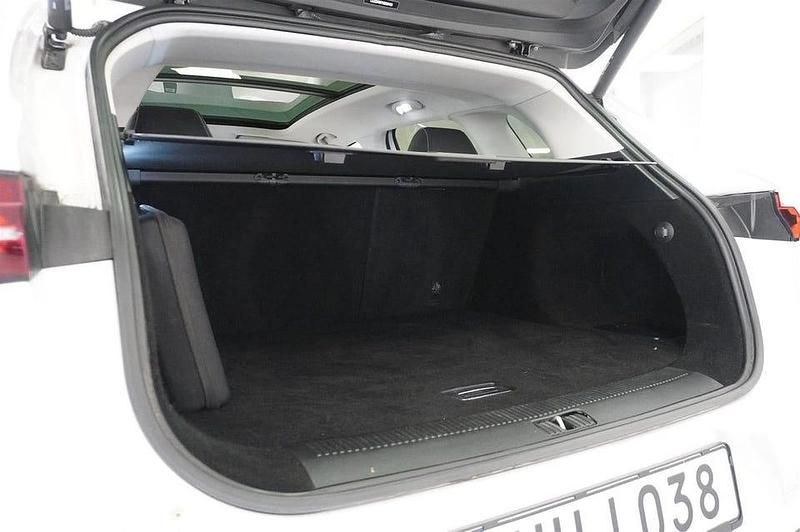 Begagnad MG Marvel R Performance 211 kW (288 HK) 2021 Vit SUV