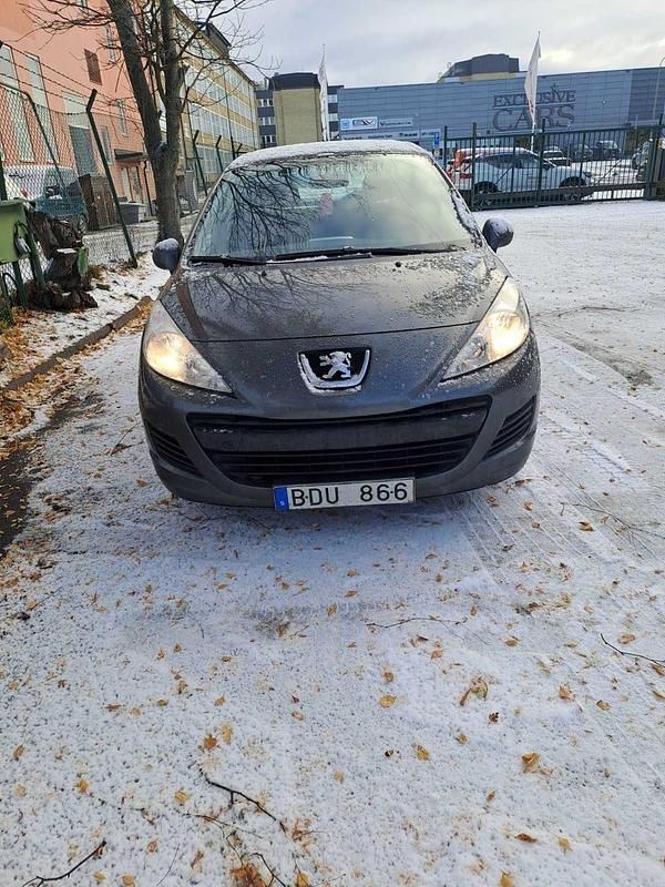 Begagnad 2010 Peugeot 207 Halvkombi | 27 000 kr (Marknadspris) - Bild 1/4