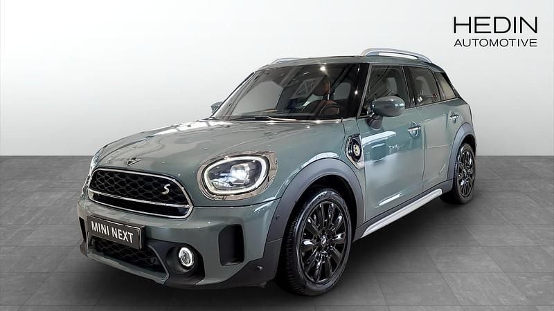 Grön (green) Begagnad 2022 Mini Countryman SUV | 354 700 kr (Lite dyr) - Bild 1/4