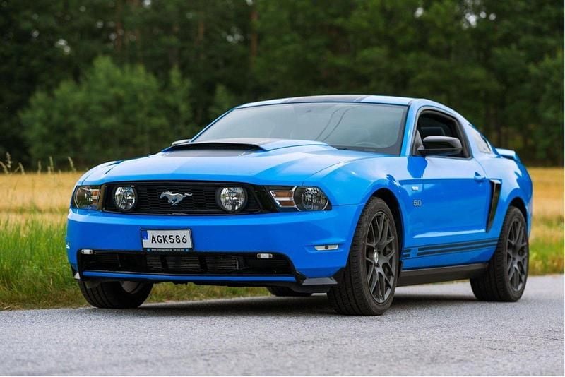 Blå Begagnad 2012 Ford Mustang GT Sportkupé | 250 000 kr (Superpris) - Bild 1/4