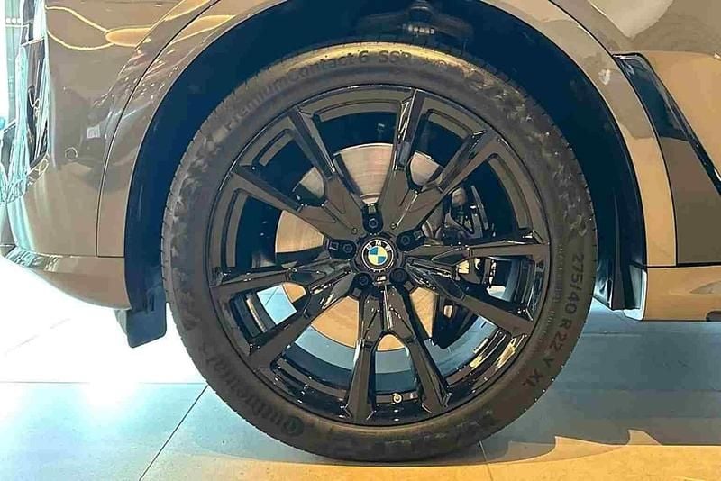 Begagnad BMW X7 2026 Grön SUV