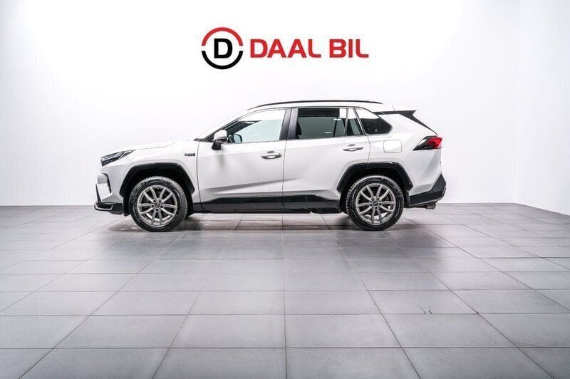 Vit Begagnad 2022 Toyota RAV4 Hybrid Edition SUV | 369 700 kr (Bra pris) - Bild 1/4