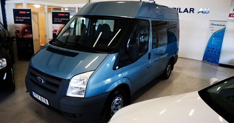 Ljusblå (silver) Begagnad 2010 Ford Transit Kombi | 114 900 kr - Bild 1/4