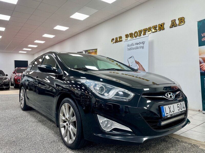 Svart Begagnad 2012 Hyundai i40 Kombi | 109 900 kr (Dyr) - Bild 1/4