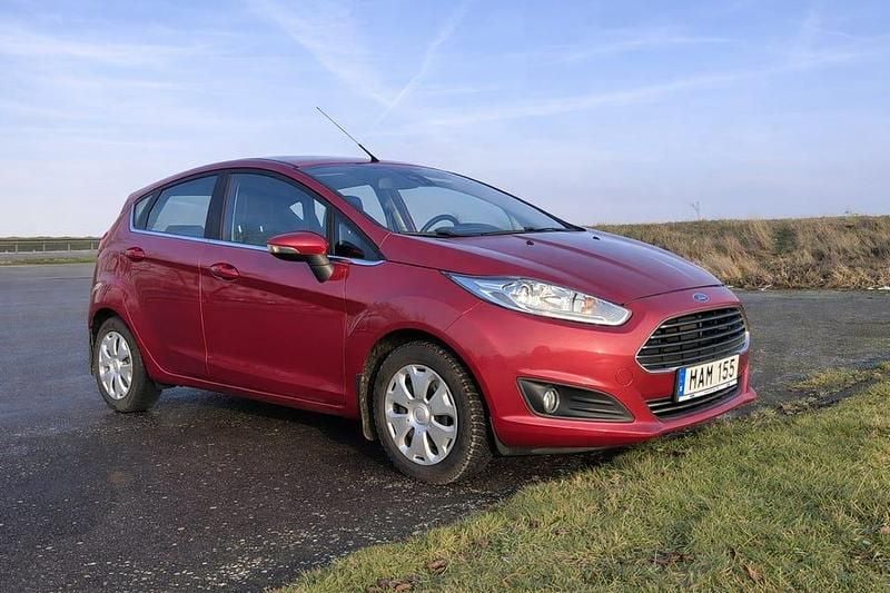 Begagnad Ford Fiesta 101 HK (74 kW) 2015