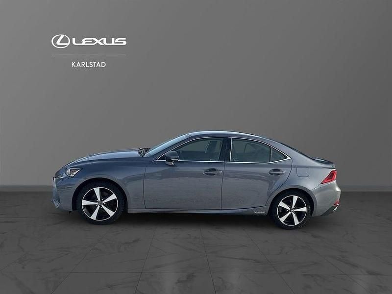Begagnad Lexus IS300h 226 HK (166 kW) 2019 Grå