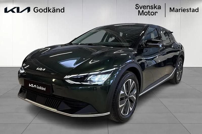Grön Begagnad 2022 Kia EV6 Play SUV | 379 500 kr (Marknadspris) - Bild 1/4