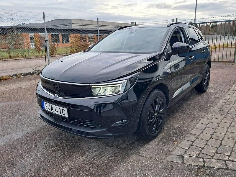 Begagnad Opel Grandland X GS Line 131 HK (96 kW) 2023 Svart SUV