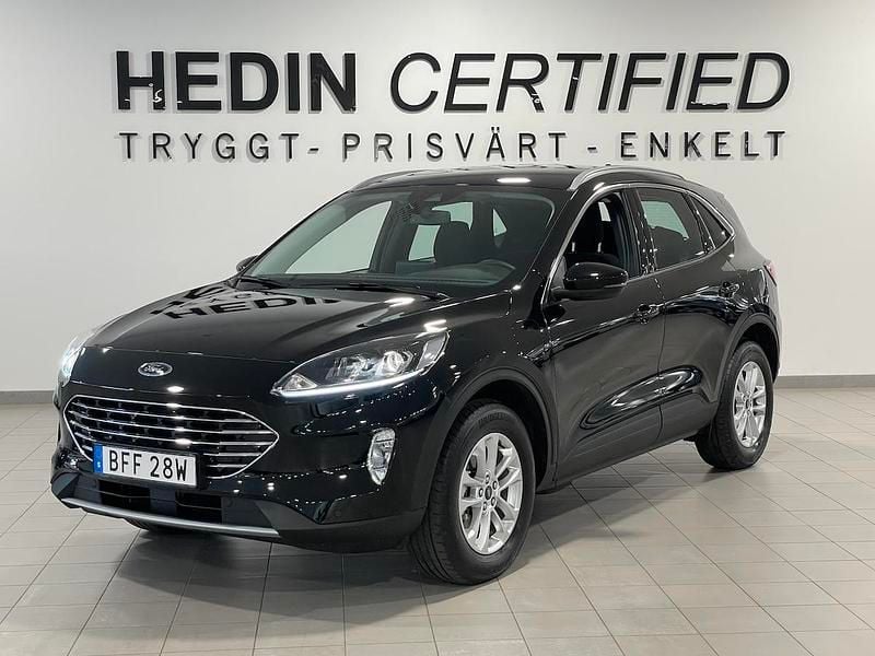 Svart (black) Begagnad 2022 Ford Kuga Titanium SUV | 259 900 kr - Bild 1/4