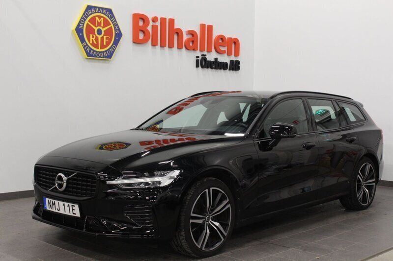 Svart Begagnad 2021 Volvo V60 R-Design Kombi | 314 900 kr (Superpris) - Bild 1/4
