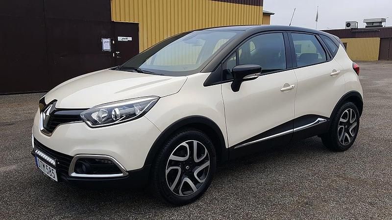 Flerfärgad Begagnad 2014 Renault Captur Dynamique SUV | 115 000 kr (Dyr) - Bild 1/4