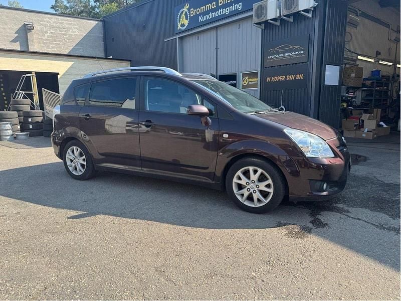 Röd Begagnad 2008 Toyota Corolla Verso Minibuss | 65 000 kr (Lite dyr) - Bild 1/4