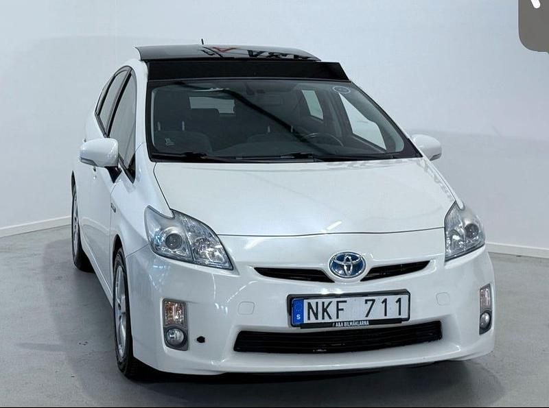 Begagnad Toyota Prius 136 HK (100 kW) 2010 Halvkombi