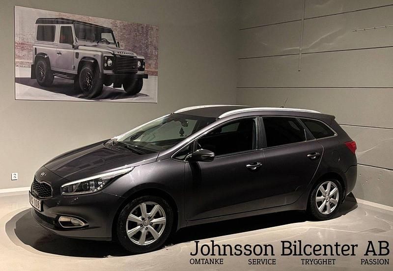 Grå Begagnad 2014 Kia Ceed Sportswagon Kombi | 99 900 kr (Marknadspris) - Bild 1/4