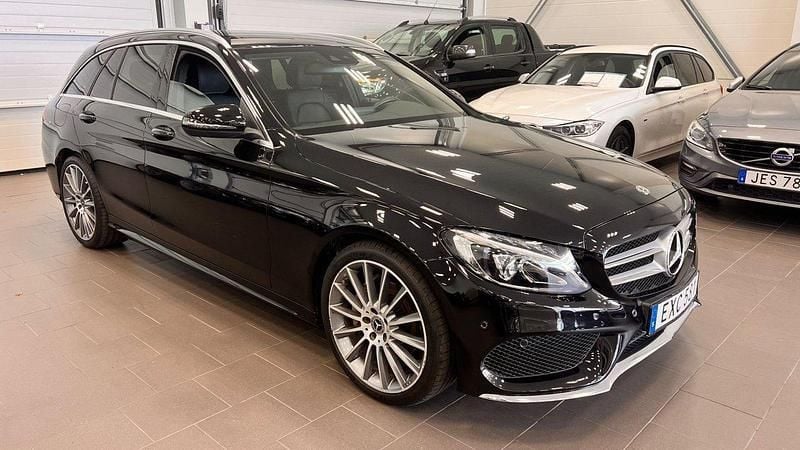 Svart Begagnad 2018 Mercedes C200 AMG Kombi | 287 900 kr (Marknadspris) - Bild 1/4