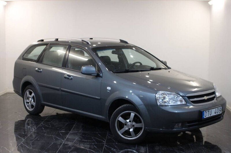 Mörkgrå (grå) Begagnad 2010 Chevrolet Nubira Kombi | 29 900 kr (Superpris) - Bild 1/4