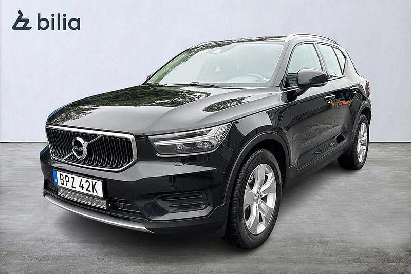 Svart Begagnad 2021 Volvo XC40 Pro SUV | 289 500 kr (Marknadspris) - Bild 1/3