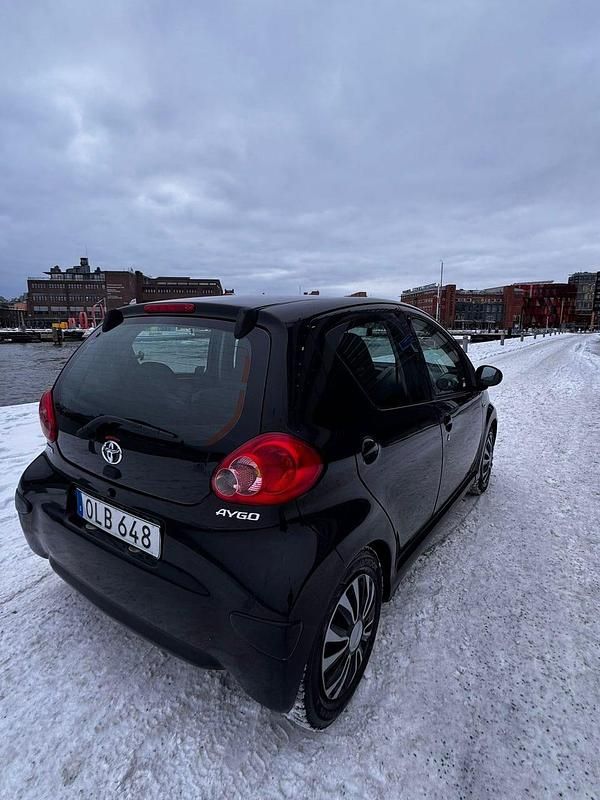 Begagnad Toyota Aygo 68 HK (50 kW) 2007 Halvkombi