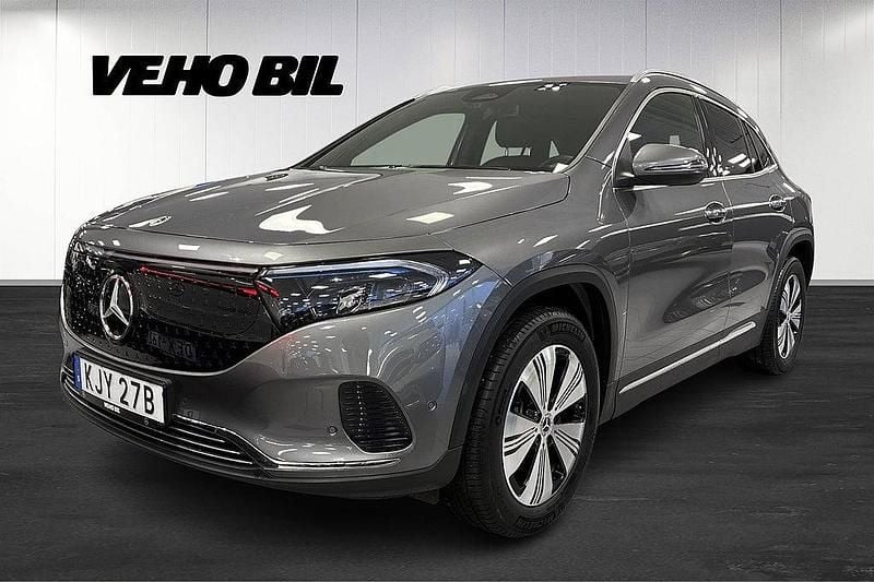 Grå Begagnad 2025 Mercedes EQA300 SUV | 429 000 kr (Superpris) - Bild 1/4