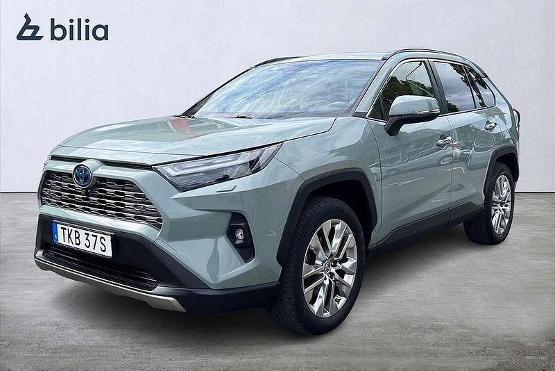 Grön Begagnad 2021 Toyota RAV4 Hybrid Executive SUV | 379 900 kr (Marknadspris) - Bild 1/3