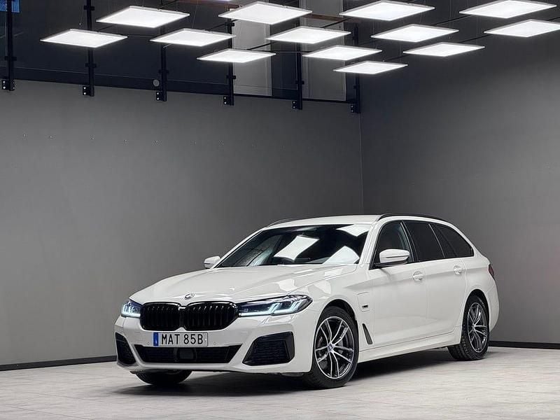 Begagnad BMW 530 M Sport 292 HK (214 kW) 2023 Vit Kombi