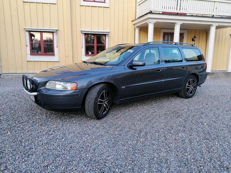 Grå Begagnad 2006 Volvo V70 Business Edition Kombi | 39 900 kr (Dyr) - Bild 1/4